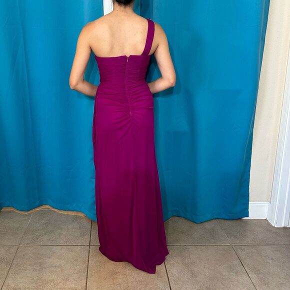 Z4 Xscape Fuchsia / Magenta One-Shoulder Gown - Picture 3 of 8